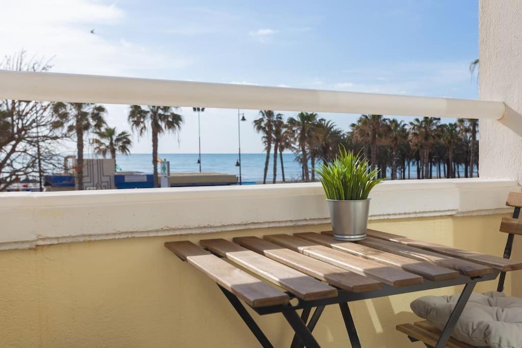 Eden Costa Lago Primera Linea De Mar Torremolinos Buitenkant foto