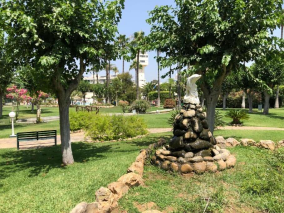 Eden Costa Lago Primera Linea De Mar Torremolinos Buitenkant foto
