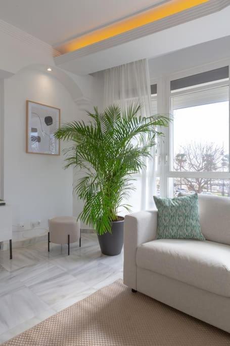 Eden Costa Lago Primera Linea De Mar Torremolinos Buitenkant foto