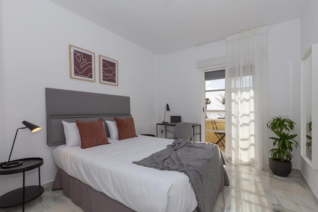 Eden Costa Lago Primera Linea De Mar Torremolinos Buitenkant foto